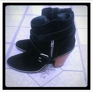 Dolce Vita Booties (Size 8.5)
